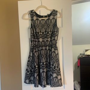 NWT dress 👗 size Small. 🌟Super flattering fit 🌟holiday party dress